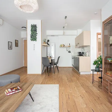 Apartament Celestial Court